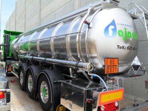 Transportamos líquidos químicos peligrosos