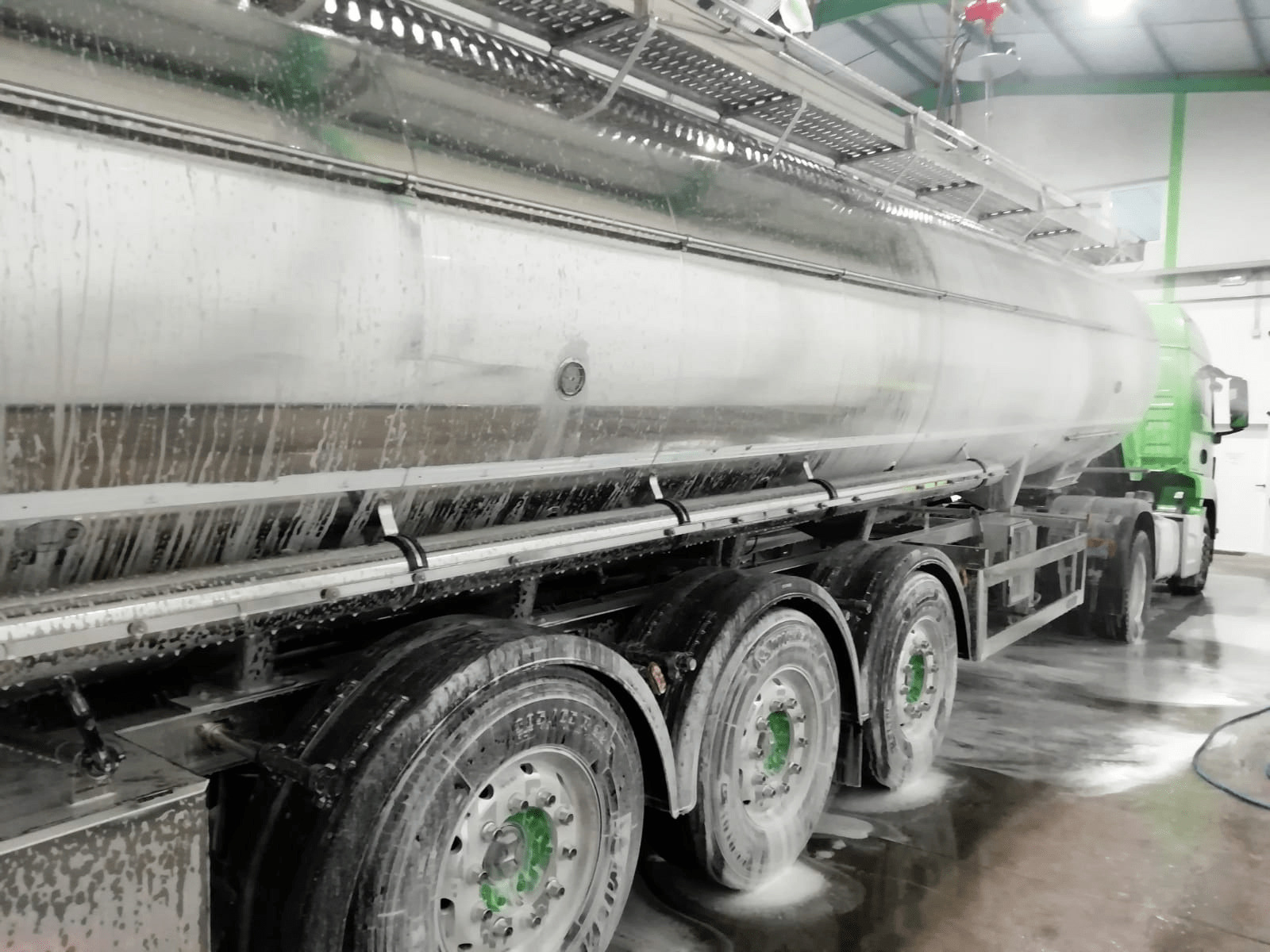 Lavadero público para cabinas y cisternas | Cisternas Hnos Fajardo